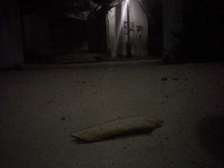 Hujan Abu Kelud, Warga di Klaten Keluar Pakai Payung