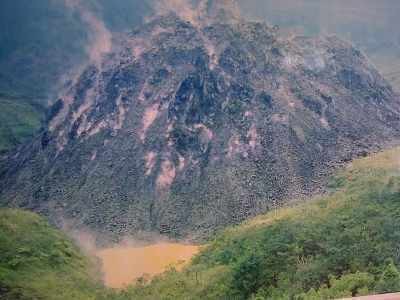 Di Kebumen Jawa Tengah, Abu Gunung Kelud Setebal 3 Cm Di Kebumen Jawa Tengah, Abu Gunung Kelud Setebal 3 Cm