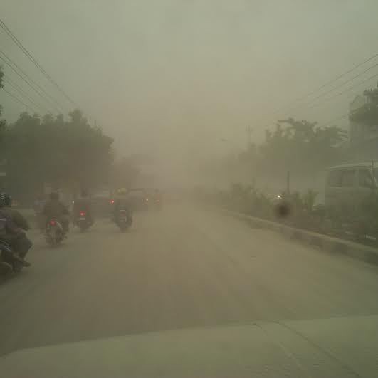 Yogya Dilanda Badai Abu Kelud, PKPU Bagikan 6.000 Masker