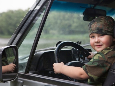 Bocah 10 Tahun Curi Mobil Ayah