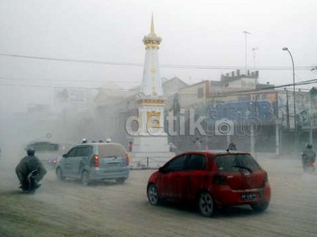 Awas, Jangan Sembarangan Membersihkan Mobil yang Terkena Debu Vulkanik