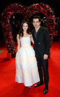 Colin Farrell dan Jessica Brown Findlay nampak serasi. Dave J Hogan/Getty Images.