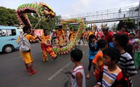 Perayaan Cap Go Meh juga dimeriahkan dengan pertunjukan liong.