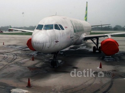 Bandara Adisutjipto Pasca Diguyur Abu Kelud