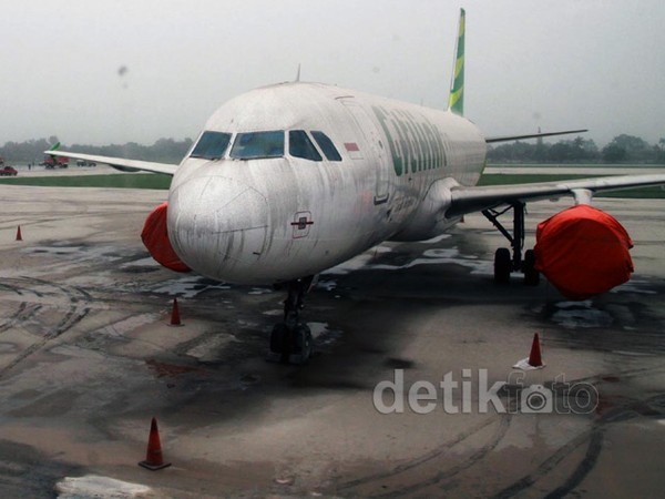 Bandara Adisutjipto Pasca Diguyur Abu Kelud