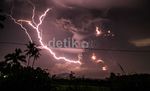 Gelegar Kelud Sebelum Muntah