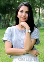 Alisia Rinita, si Manis yang Hobi Selfie