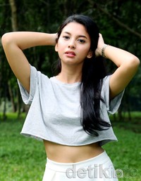Alisia saat melakukan sesi pemotretan dengan detikHOT baru-baru ini.