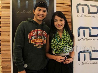 Makin Mesra, Chelsea Olivia dan Glenn Tak Rayakan Valentine