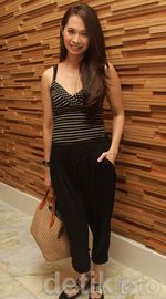 Simple dan Seksi Verlita Evelyn