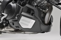 Moge Suzuki V-Strom ABS memiliki mesin berkapasitas 1.037 cc 4 langkah DOHC, berpendingin udara, 90-derajat V-twin. (dok. Suzuki).