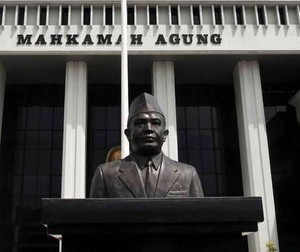 KY Ajukan Skorsing 6 Bulan untuk Hakim MA yang Kabulkan PK Sudjiono Timan
