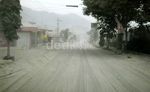 Perkampungan di Ngantang Malang Berselimut Abu