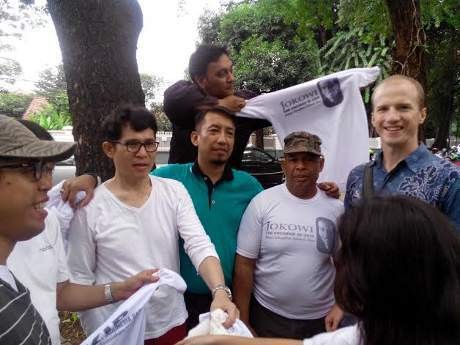 Datangi Pendukung Jokowi Nyapres, Warga Inggris: Dia Pemimpin Hebat