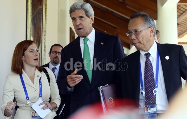 Menlu AS John Kerry Ucapkan Belasungkawa pada Korban Kelud dan Sinabung