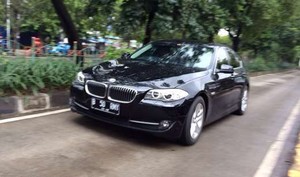 Pak Polisi, Tertibkan Penerobos Busway dan Pak Ogah di Jl Pramuka Dong!