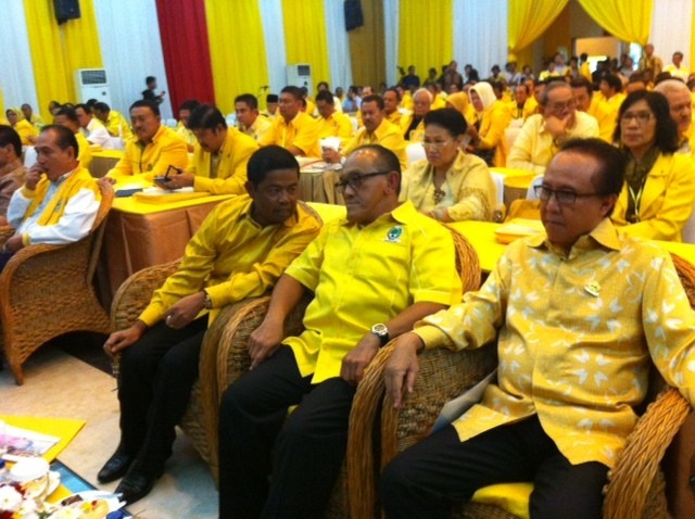 Jualan Orde Baru, Golkar Ambil Untung
