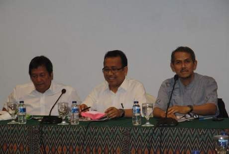 Dituding Menjiplak Tulisan Opini, Anggito Abimanyu Mundur dari UGM Dituding Menjiplak Tulisan Opini, Anggito Abimanyu Mundur dari UGM
