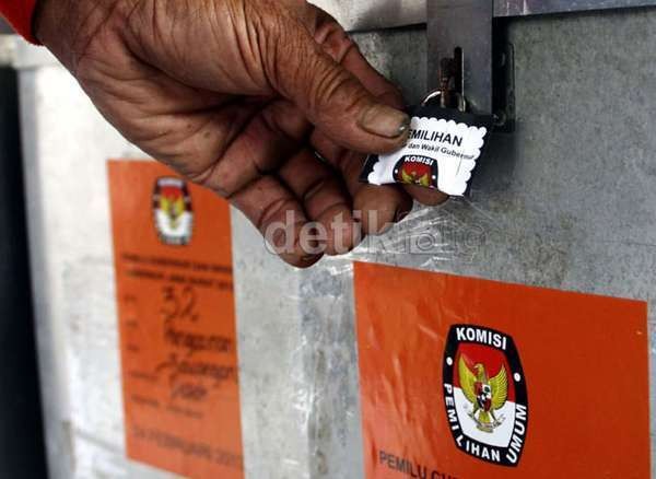 Bilik dan Kotak Suara Pemilu di Jakarta Pakai Kardus Bilik dan Kotak Suara Pemilu di Jakarta Pakai Kardus