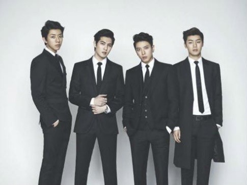 CNBlue dan Gadis-gadis Cantik, dari Park Shin Hye Hingga Krystal f(x)