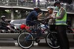 Masuk Jalur TransJ, Pengendara Sepeda Diperingati