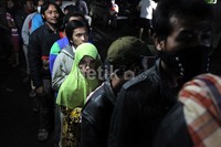 Antrean warga terlihat tertib.