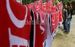 Meraup Rejeki di Sablon Bendera Partai