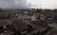 Hujan yang turun minggu kemarin menurunkan intensitas abu vulkanik.