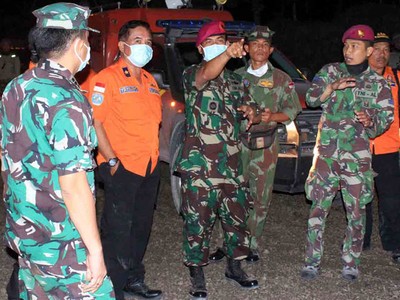 Dansatgas Penanggulangan Bencana TNI AL Pantau Kelud