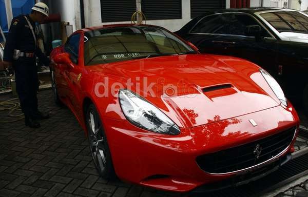 Ini Daftar Kendaraan Wawan yang Disita KPK, dari Ferrari Sampai Harley