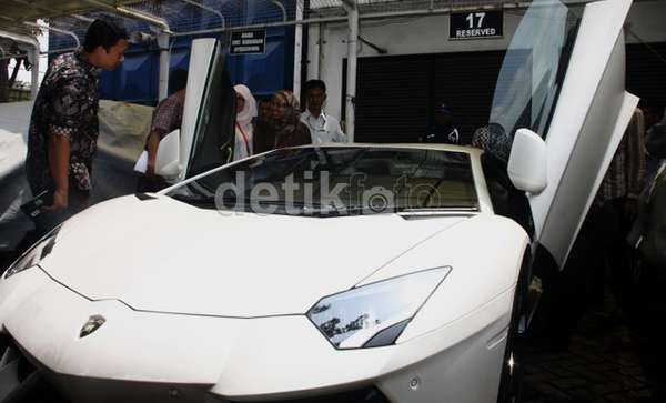 Repotnya Mengurus Mainan Mahal Sitaan KPK