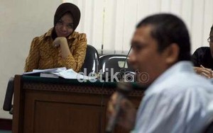 Divonis 2 Tahun Karena Menyuap Wa Ode, Harris Surahman Sujud Syukur
