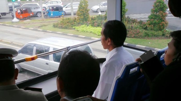 Kiat Jokowi Agar Bus Tingkat Wisata Tak Kecolongan Seperti TransJ