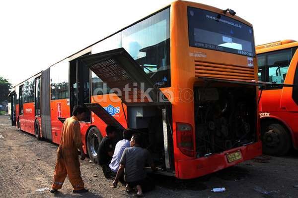Jalan Rusak dan Overload Bikin Bus TransJ Keluaran Baru Cepat Rusak
