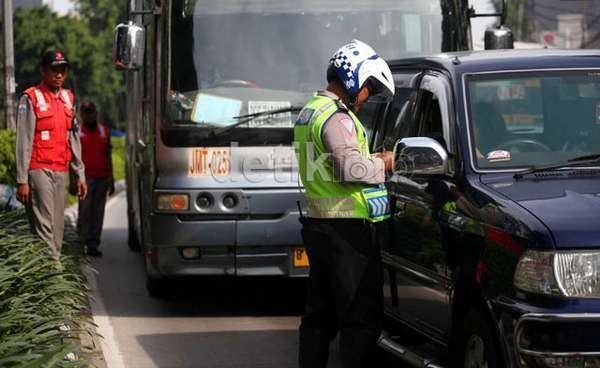 Terobos Busway, 222 Kendaraan Terjaring Razia