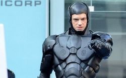 Keren Mana, Robocop Jadul atau Modern?