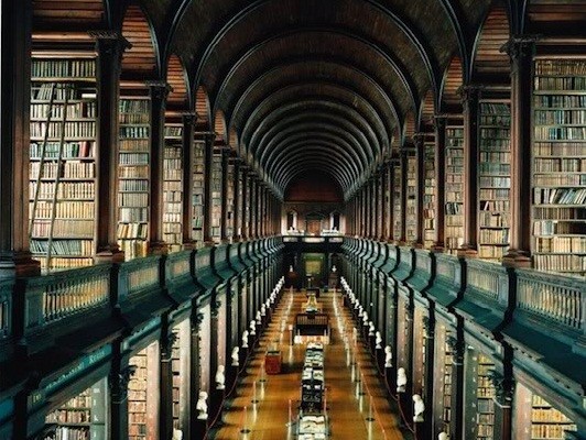 Suka Baca Buku? Ini 5 Destinasi Paling Pas untuk Anda