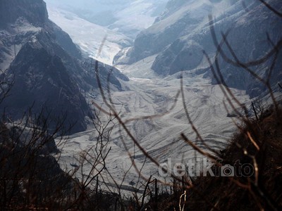 Melihat Puncak Kelud dari Radius 3 KM