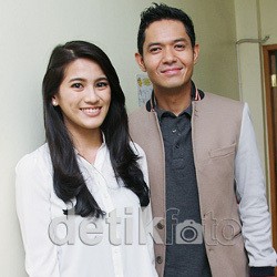 Dude Harlino dan Alyssa Akan Menikah di Taman Mini?
