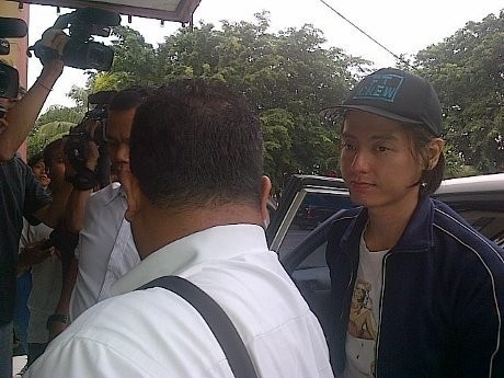 Selain Coba-coba, Ini Alasan Lain Roger Danuarta Pakai Narkoba