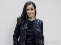     Andi tersenyum di depan kamera. Asep/detikHOT.