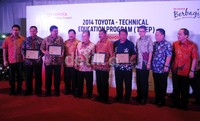 Guna meningkatkan proses belajar-mengajar di sekolah yang bersangkutan, dalam program ini Toyota memberikan beberapa fasilitas bagi SMK terpilih yang menjadi institusi T-TEP.