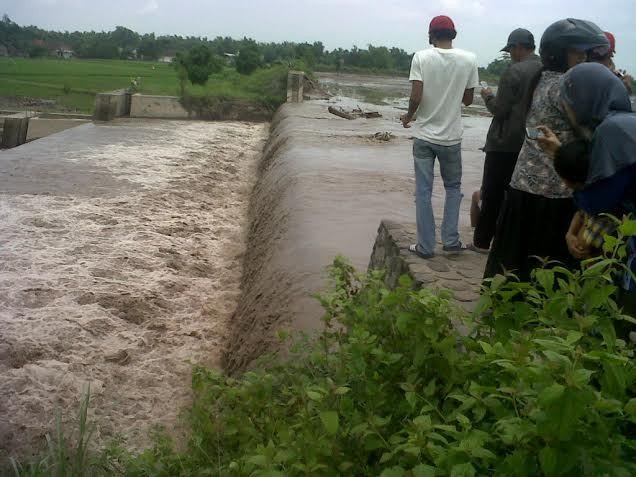 Ini Wujud Lahar Dingin Kelud yang Sempat Bikin Jembatan Bergetar