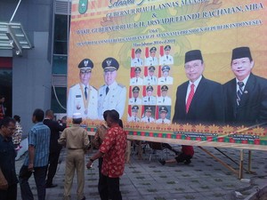 Lantik Gubernur dan Wagub Riau, Mendagri Sentil Banyaknya Karangan Bunga