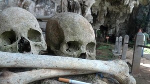 Menikmati Sensasi Ngeri-ngeri Sedap Wisata Kematian di Toraja