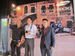 Mengulik Gaya Klasik Galaxy NX30