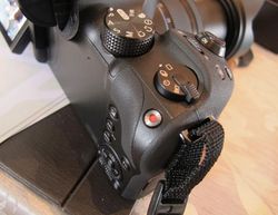 Mengulik Gaya Klasik Galaxy NX30