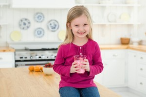 Agar Anak Doyan Buah dan Sayur, Ajak Meracik Smoothie Favoritnya