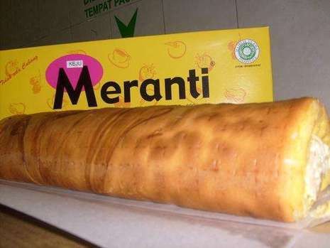 Rupanya, Traveler Paling Suka Belanja Makanan Khas