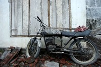 Abu vulkanik masih menempel di sejumlah barang milik warga.
